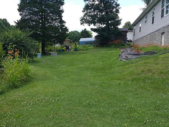 4th image of 1372 Clearwater Dr