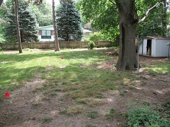 2nd image of 6010 Meadowbrook Ln