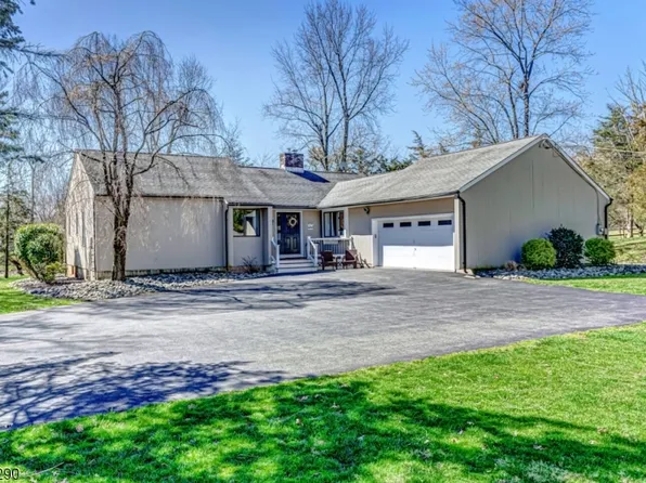 56 Pulaski Rd, Readington Twp., NJ 08889