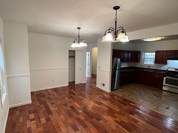 5th image of 193 Shepard Ave #1