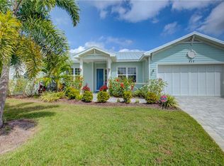717 Oak St, Bradenton, FL 34208