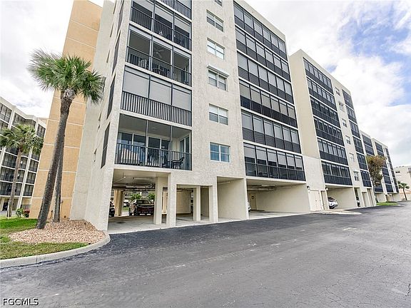 5th image of 4471 Bay Beach Ln APT 314