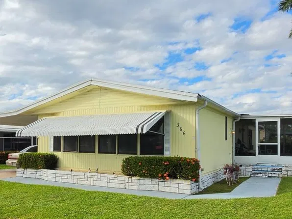 366 Jewelwood Ln, Naples, FL 34112