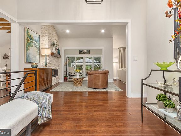 5th image of 11005 Palmwood Cir