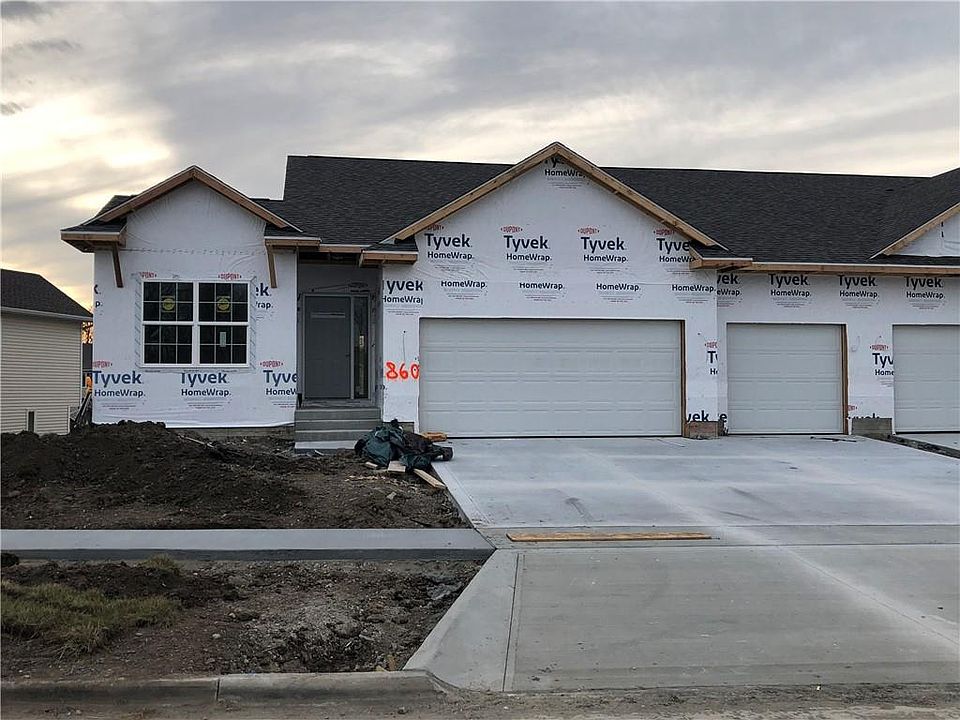 1st image of 860 Wolf Creek Dr