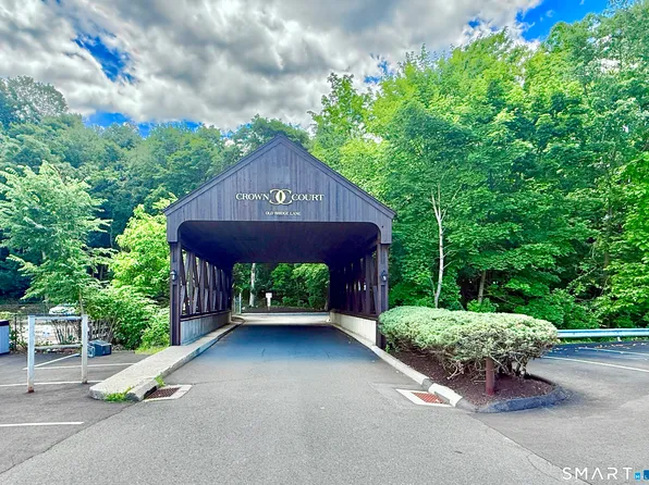 34A Padanaram Rd #127, Danbury, CT 06811