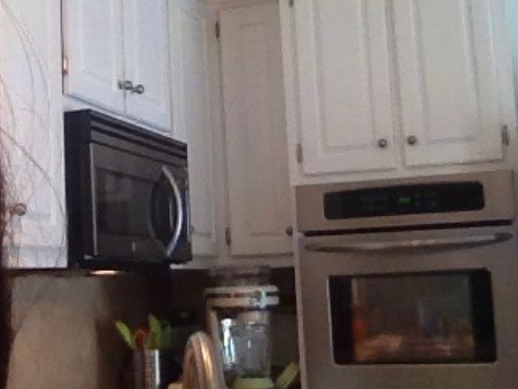 Bright white kitchen 