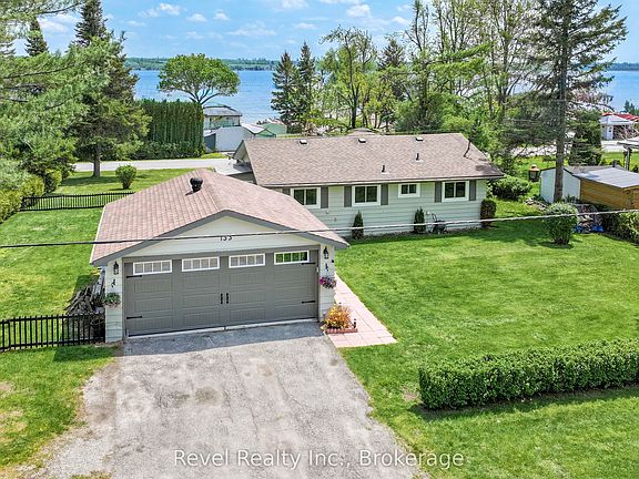 2nd image of 133 Victoria Dr E