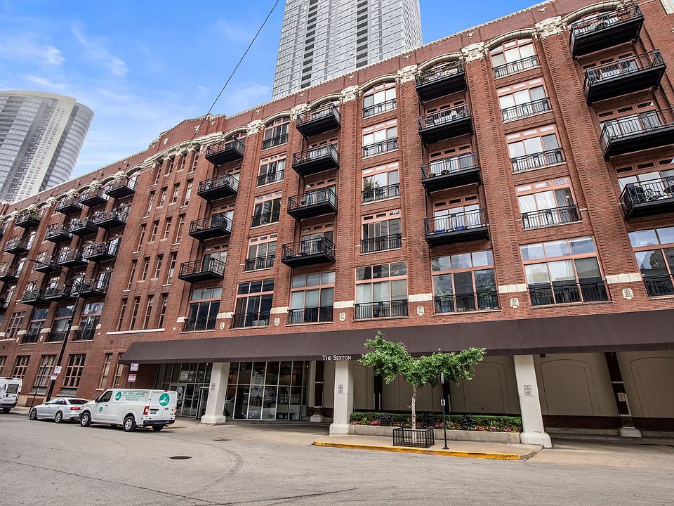 1st image of 360 W Illinois St APT 515