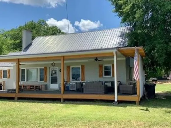 407 Airport Dr, Danville, VA 24540