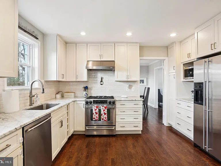 7832 Fulbright Ct — Photo 3