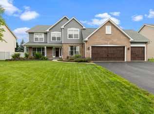 457 Greenview Ln, Oswego, IL 60543