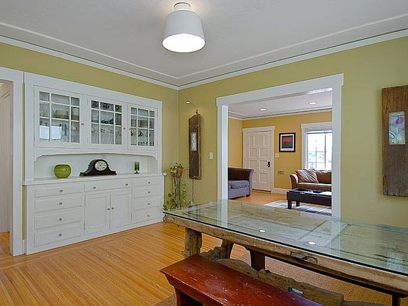 3rd image of 3962 Forest Hill Ave