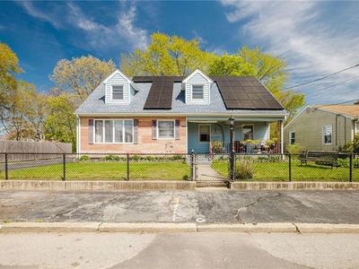 103 Clews St, Pawtucket, RI, 02861