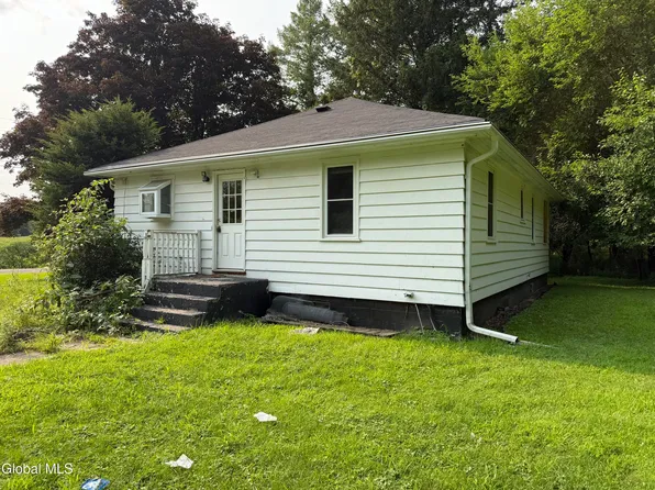 1822 S Old Post Road, Castleton On Hudson, NY 12033