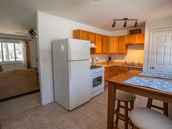 4th image of 3204 Nashold Dr