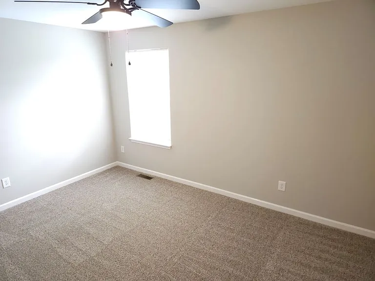 705 Crestland Ave #B7 — Photo 10