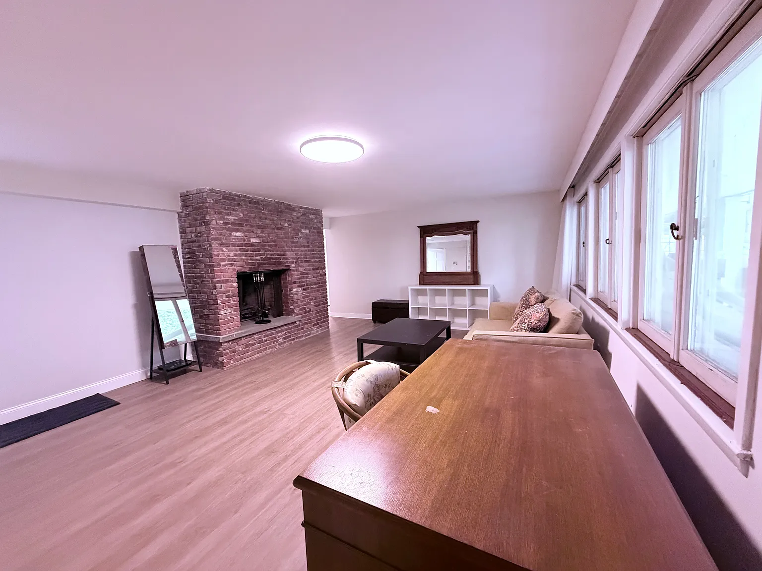 3 bed, 1100 sqft, $3,500 — Photo 3