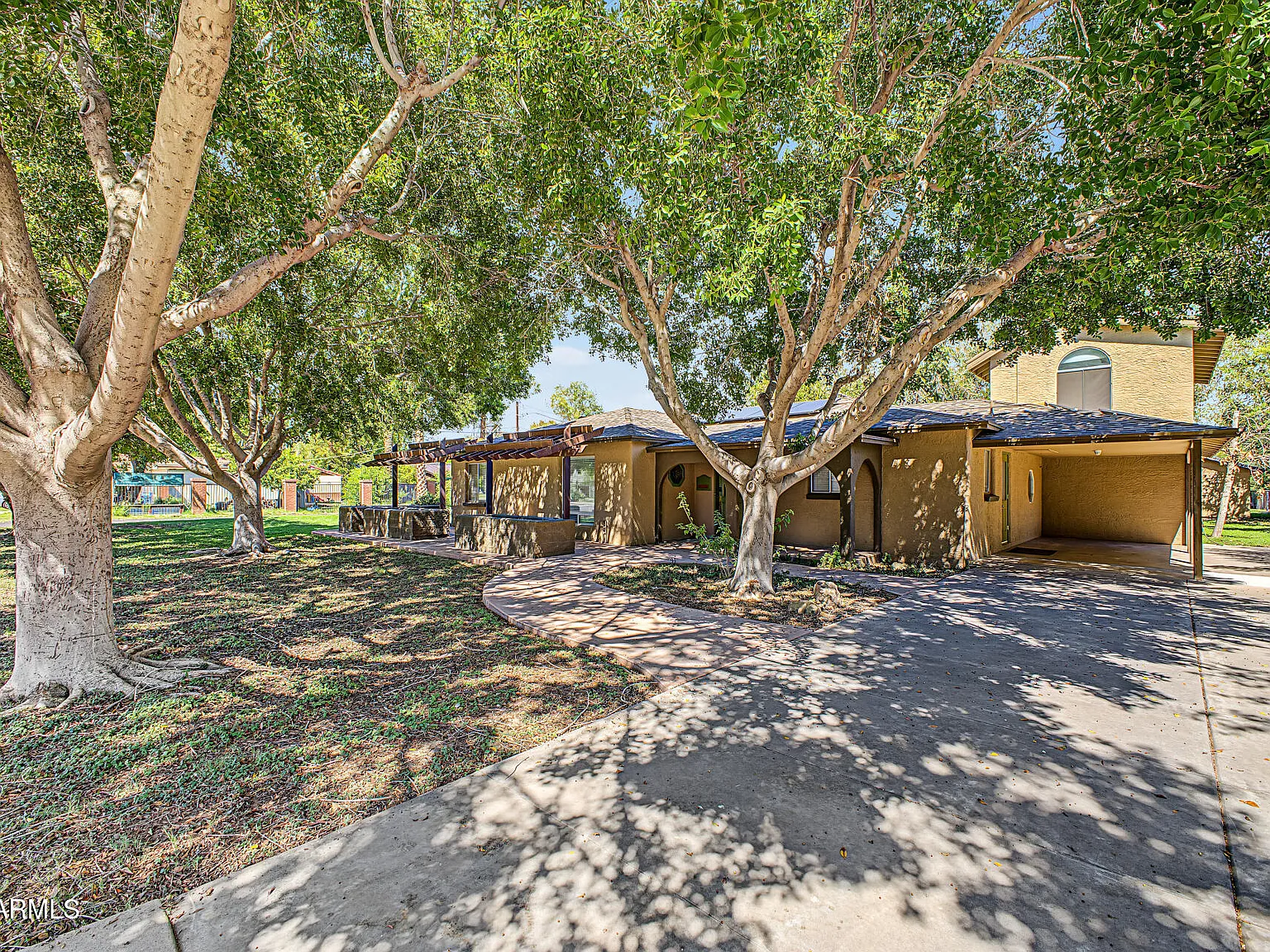 5 bed, 3.5 bath, 2679 sqft, $4,200 — Photo 4