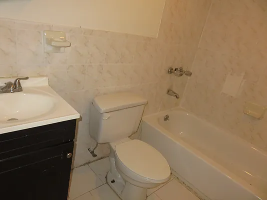 Rented by Rennit Inc. | media 28