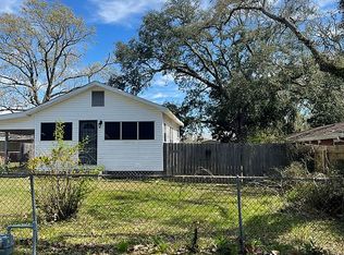 119 Dearman Ave, Long Beach, MS 39560