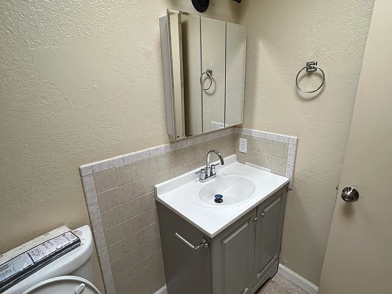 4650 S Martin Ave — Photo 14