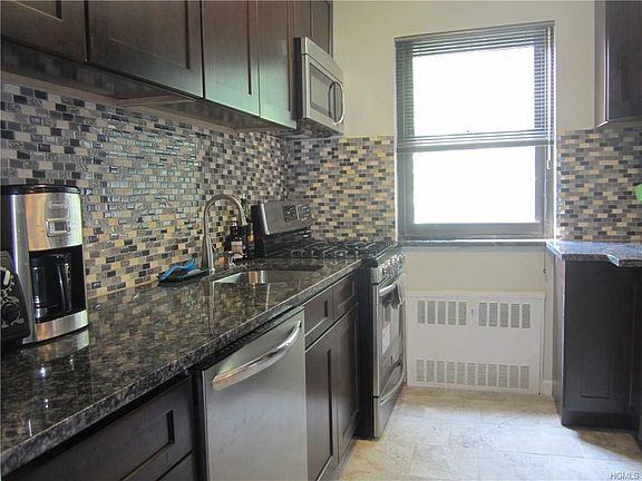 2nd image of 31 Lawrence Dr APT C