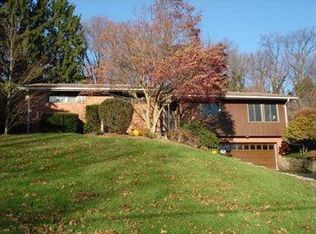 3421 Ridgewood Dr, Pittsburgh, PA 15235