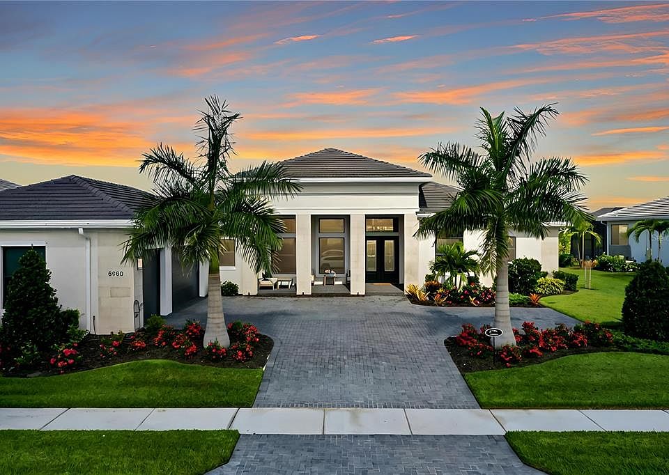 1st image of 8980 ARTISAN WAY