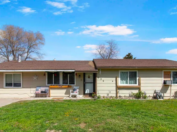 636 Main St N, Hansen, ID 83334