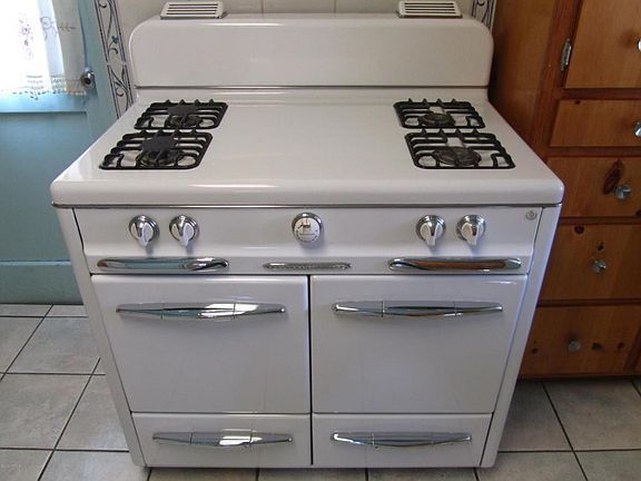 5th image of 2914 E Beverly Dr