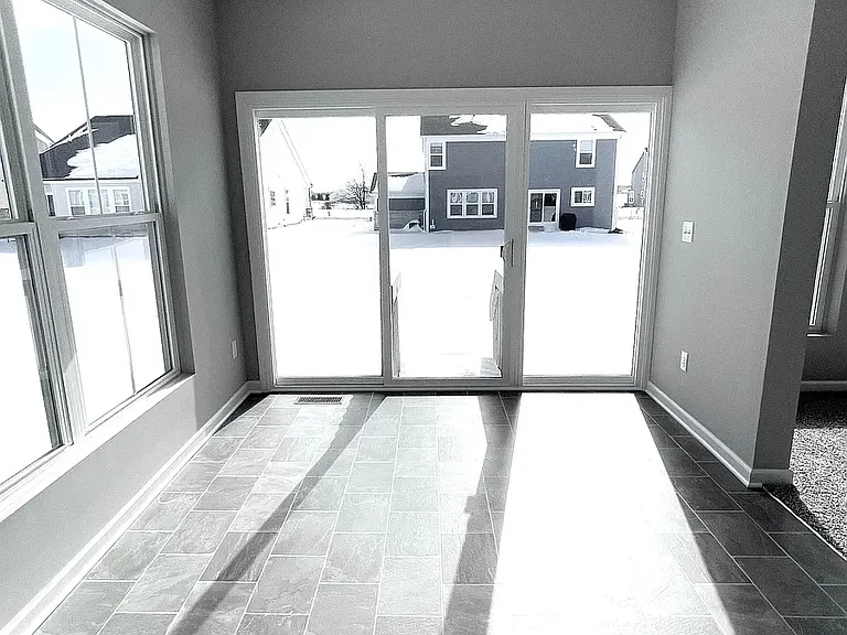 9083 Hawk Hill Way — Photo 5