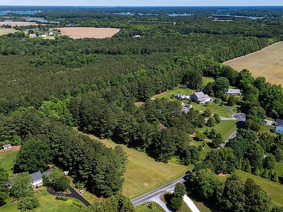 4th image of Sailors Retreat Rd