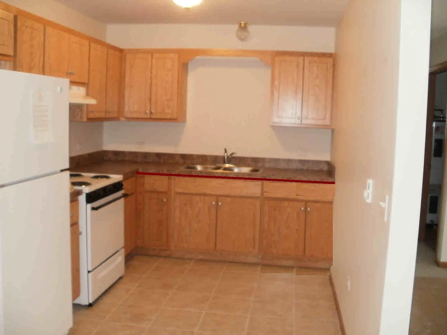 2 bed, 1000 sqft, $1,350 — Photo 1