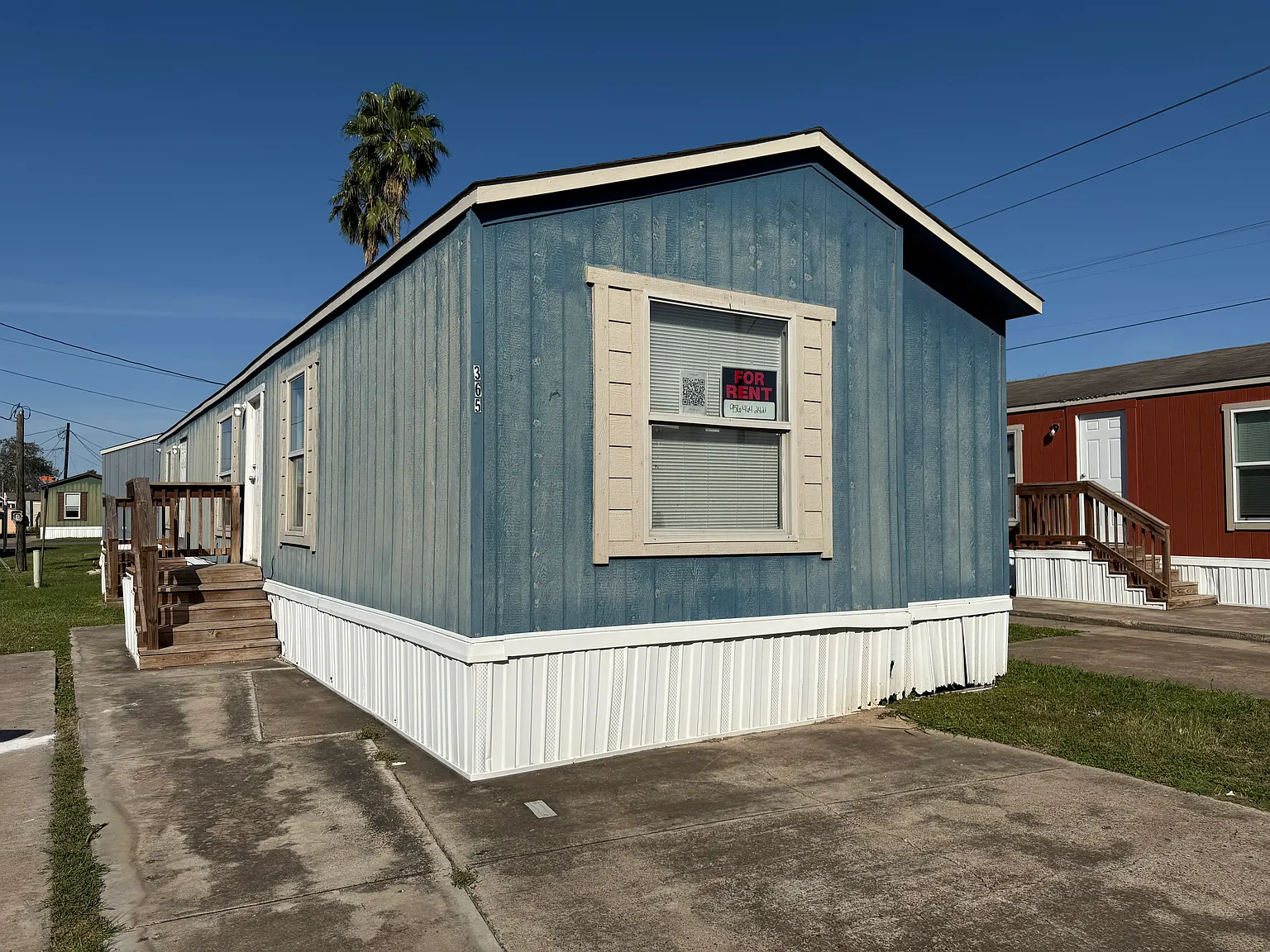 3 bed, 960 sqft, $799 — Photo 2