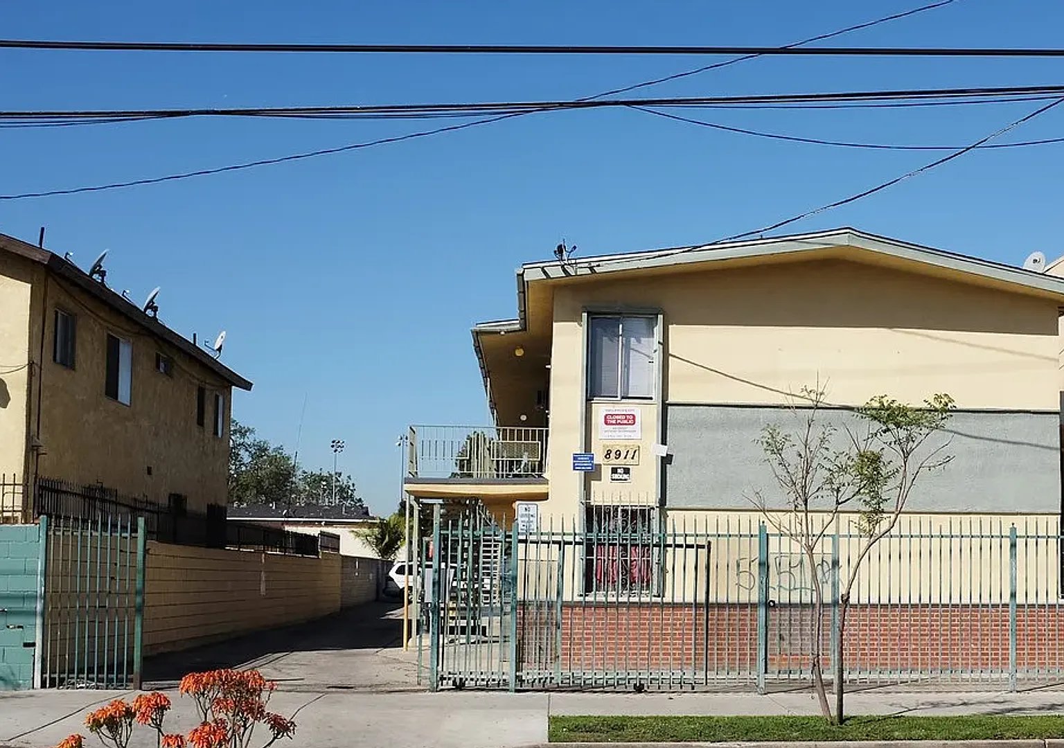 8911 S Figueroa St — Photo 1