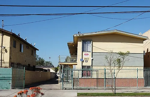 8911 S Figueroa St Photo 1