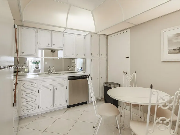 1950 S Ocean Dr #5Q — Photo 23