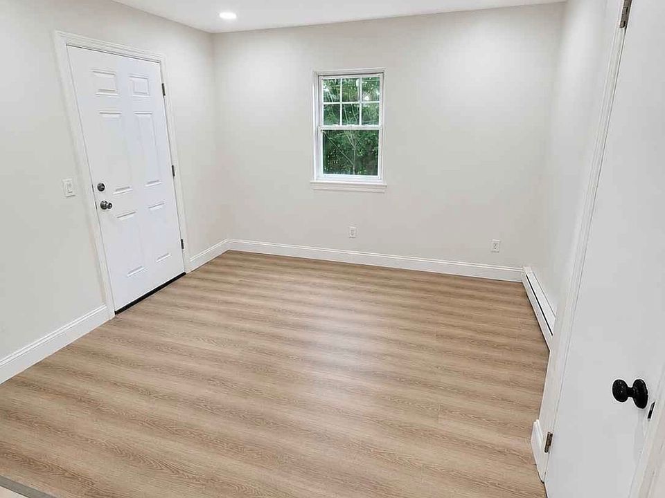 1st image of 13 Cossu Ln