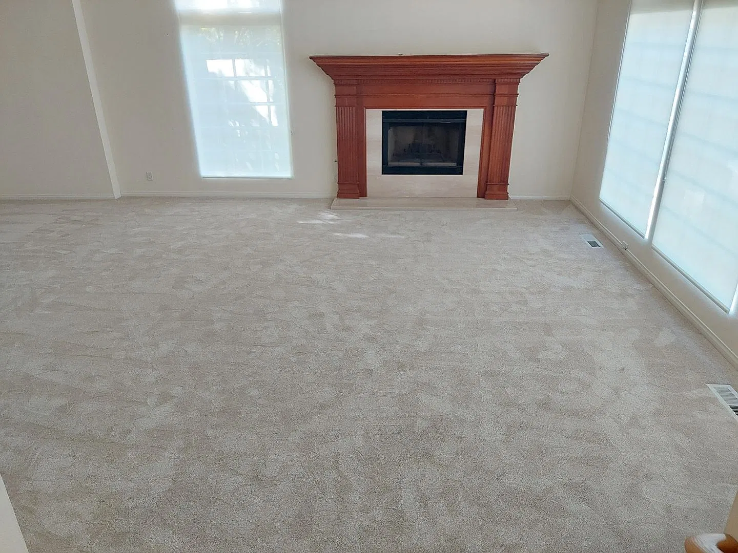 Luxurious 4 Bed / 3 Bath | Beverly Hills — Photo 3