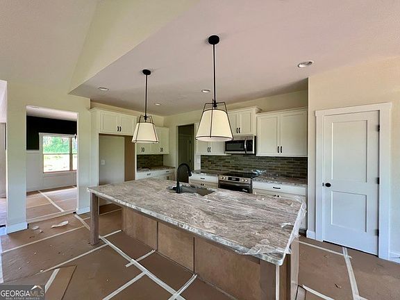 3rd image of 977 Hillcrest Rd Lot 13