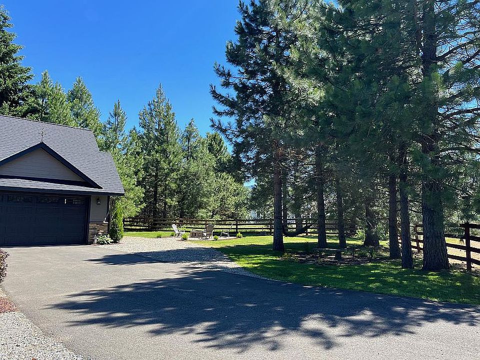 2nd image of 441 Old Cedars Rd
