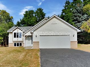 2353 Dahl Ave E, Maplewood, MN 55119