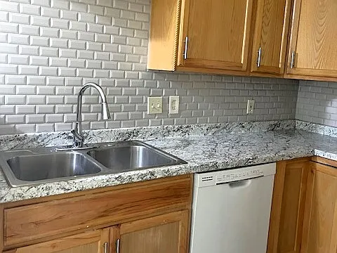 2226 Finchley Dr — Photo 4