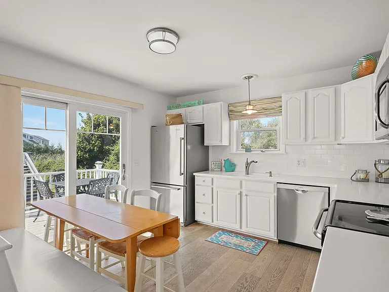 31 Cypress Ave — Photo 10
