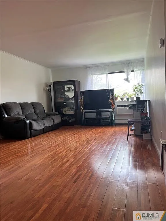722 Cricket Ln photo 1