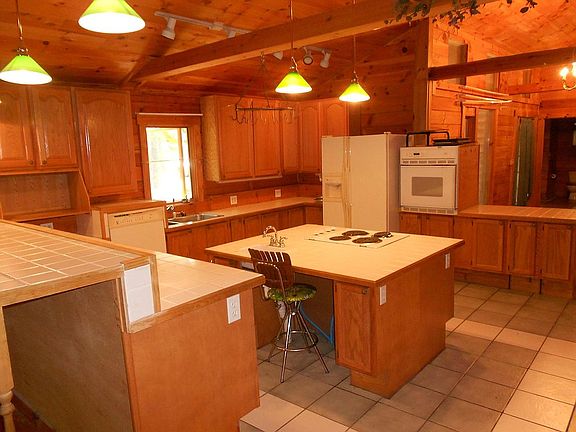 kitchen with center island & prep sink