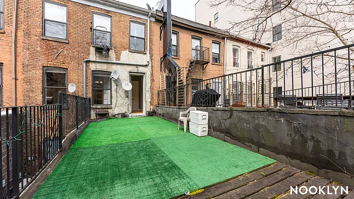 Rented by Nooklyn NYC LLC | media 11