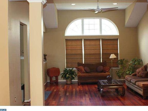 4th image of 4 Monarch Dr