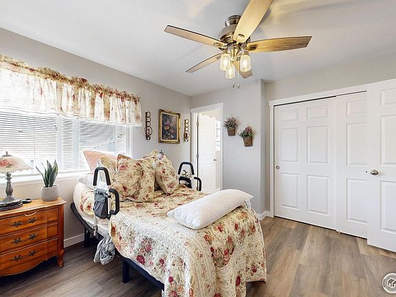 4th image of 106 N 50th Ave Ct